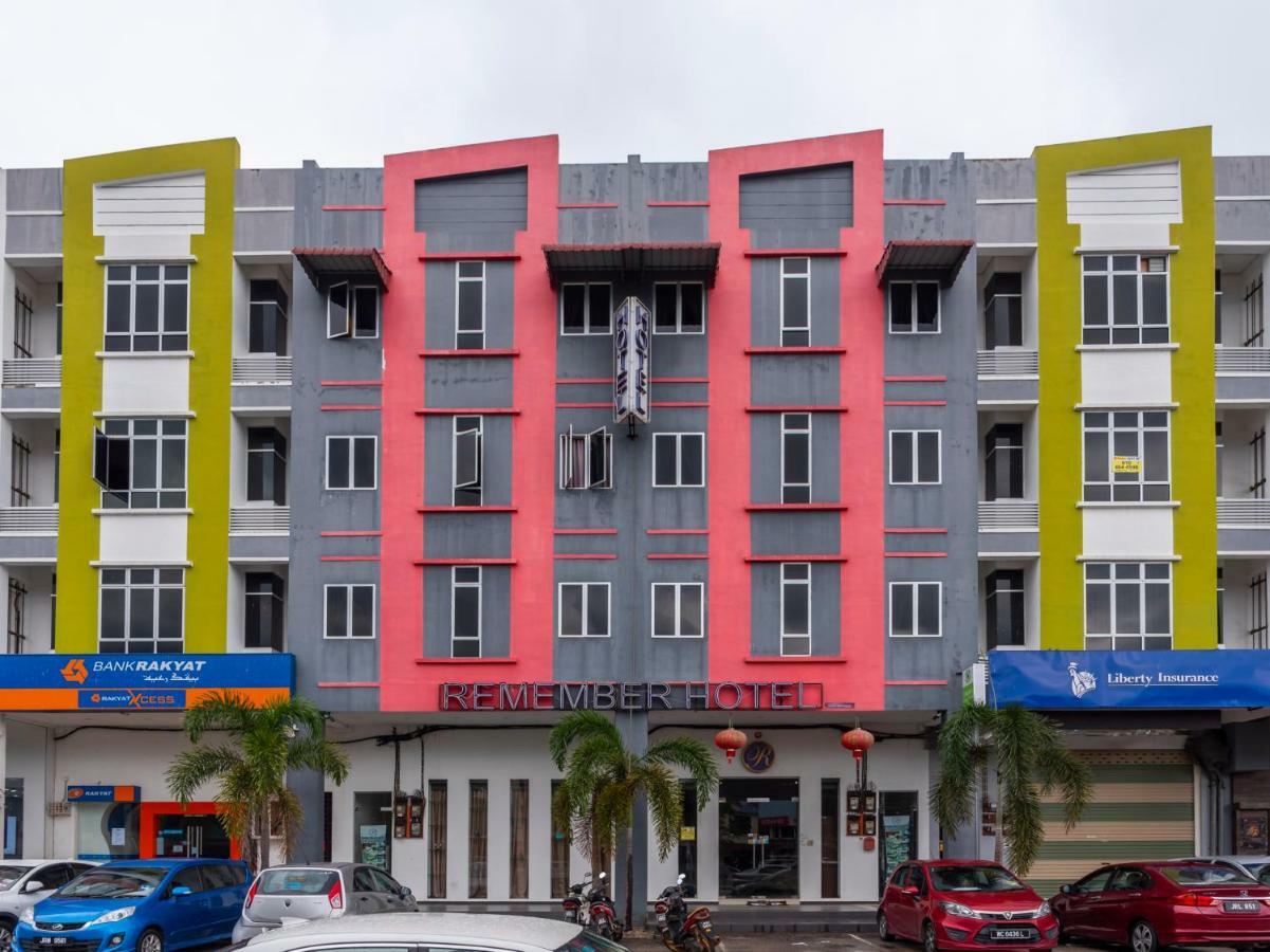 Remember Hotel Bukit Gambir Exterior photo