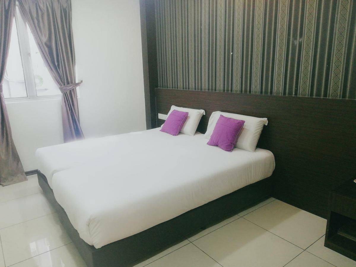 Remember Hotel Bukit Gambir Exterior photo